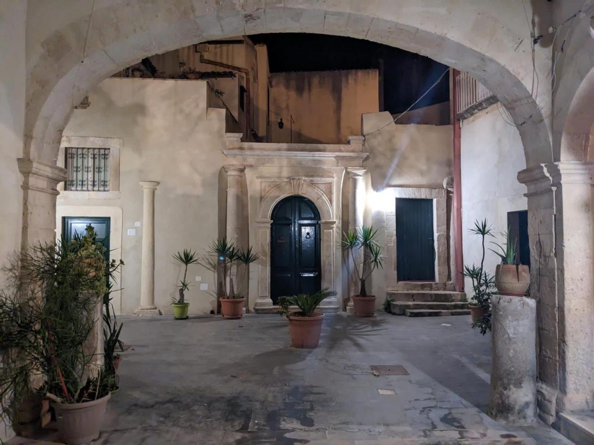 Apartament Ortigia Casa Syrakuzy Zewnętrze zdjęcie